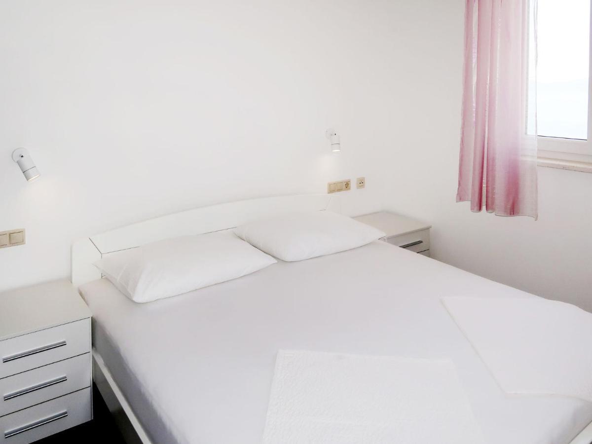 Lada - Omi205 By Interhome Marusici (Split-Dalmatia)